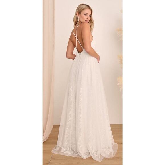 LULU'S Romantic Dreamer Embroidered Tulle Ivory Wedding Even Gown Small NEW - Picture 1 of 16